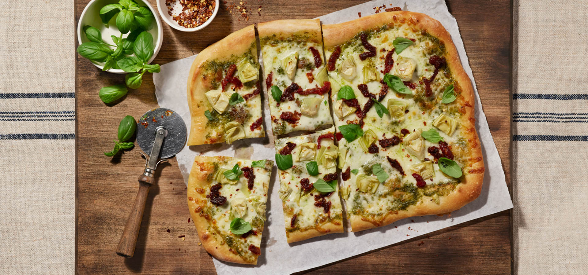 Artichoke Sundried Tomato Pesto Pizza Recipe & Instructions Del Monte®